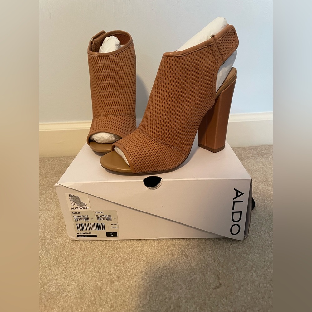 BRAND NEW Aldo heels